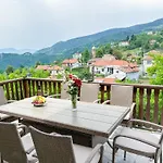 Villa каменната къща *
