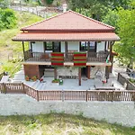каменната къща