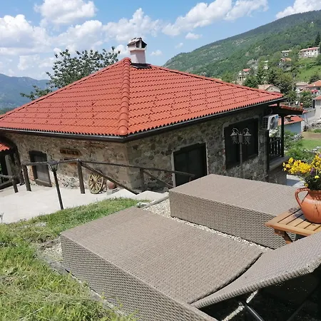 каменната къща ヴィラ *