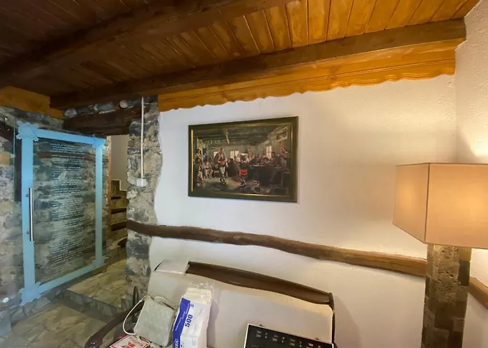 Villa каменната къща